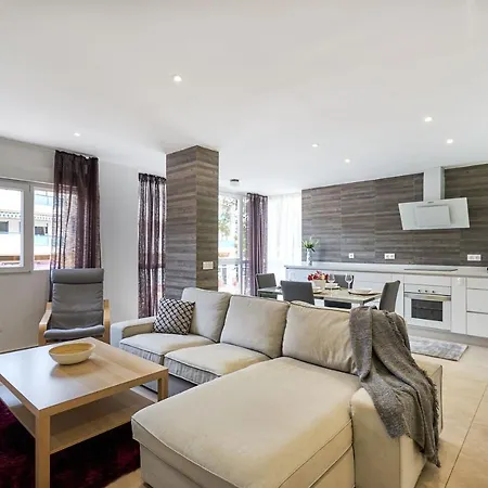 Espanhouse Margaret * أوريويلا