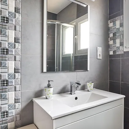 Espanhouse Margaret أوريويلا